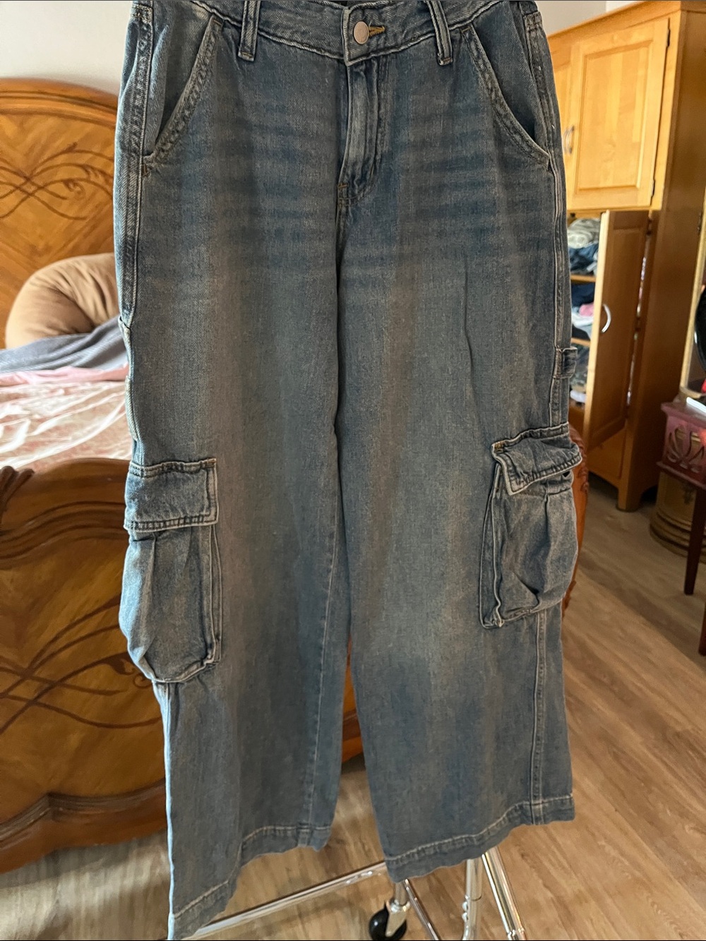 Men's Cargo Jeans in Faded Blue